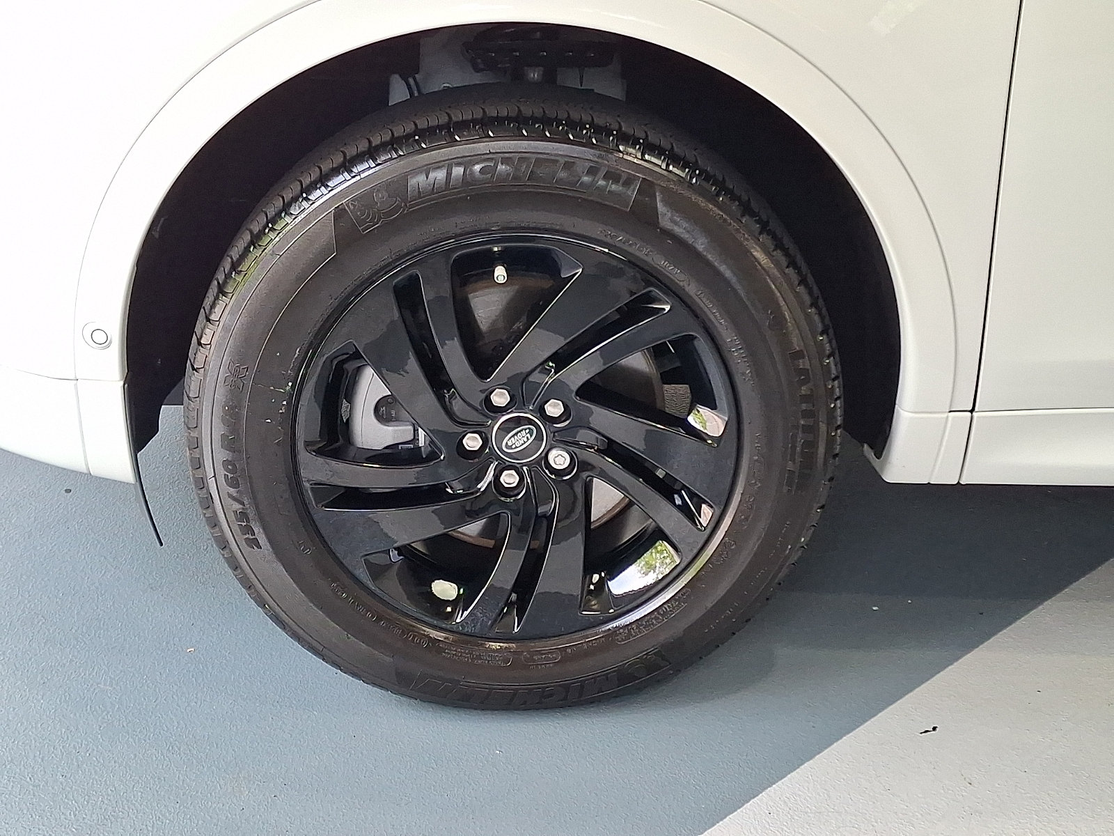 Certified 2025 Land Rover Discovery Sport S AWD/4WD image 8