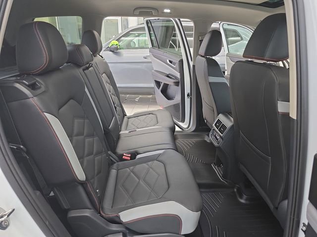 New 2026 Volkswagen Atlas Peak Edition image 19