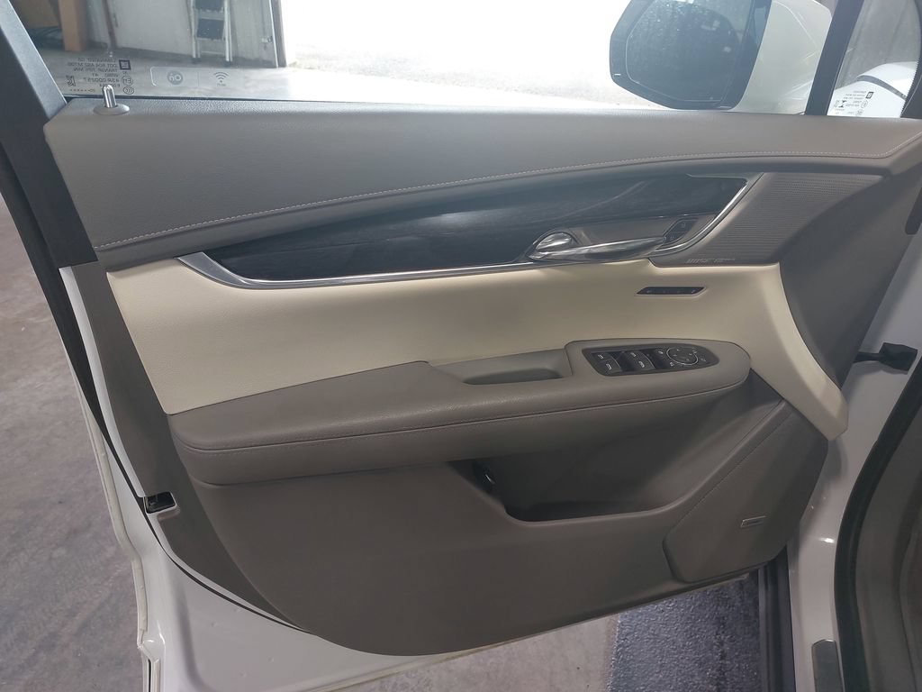 Used 2021 Cadillac XT6 Premium Luxury AWD/4WD image 29