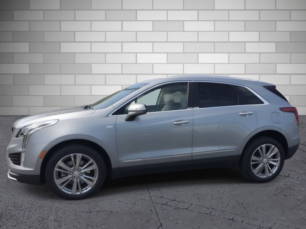 Certified 2024 Cadillac XT5 Premium Luxury w/ Technology Package FWD image 2