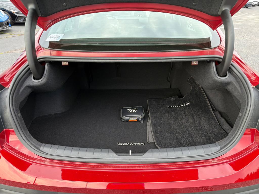 Certified 2025 Hyundai Sonata SE FWD image 18