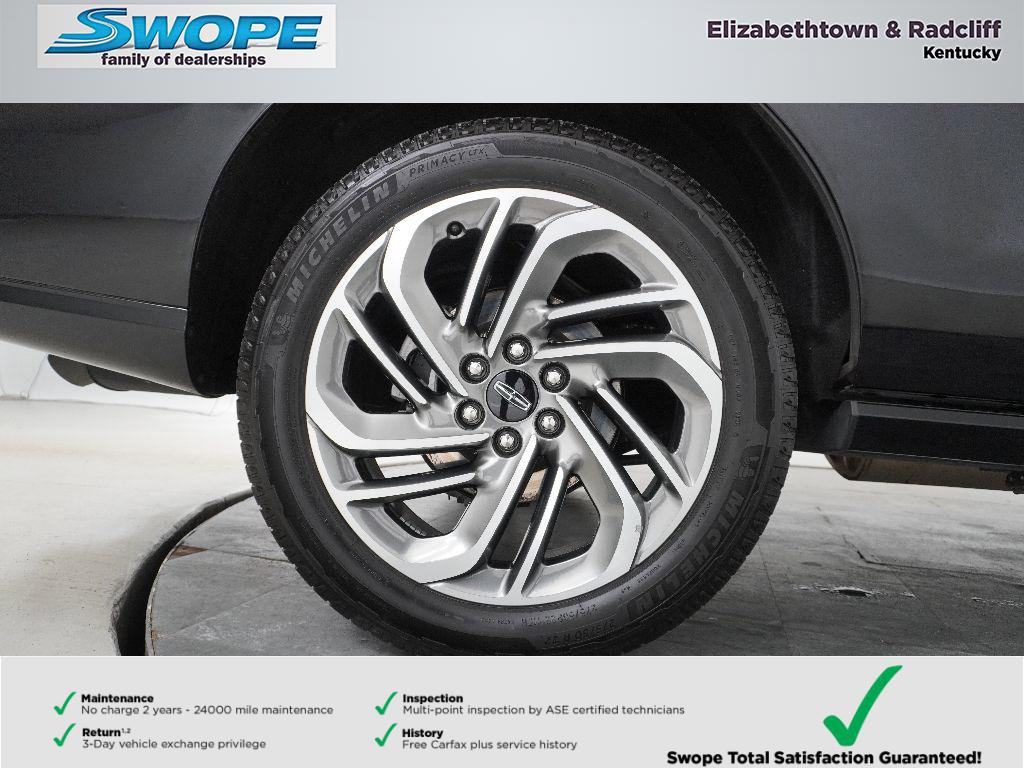 Used 2025 Lincoln Navigator Reserve image 32