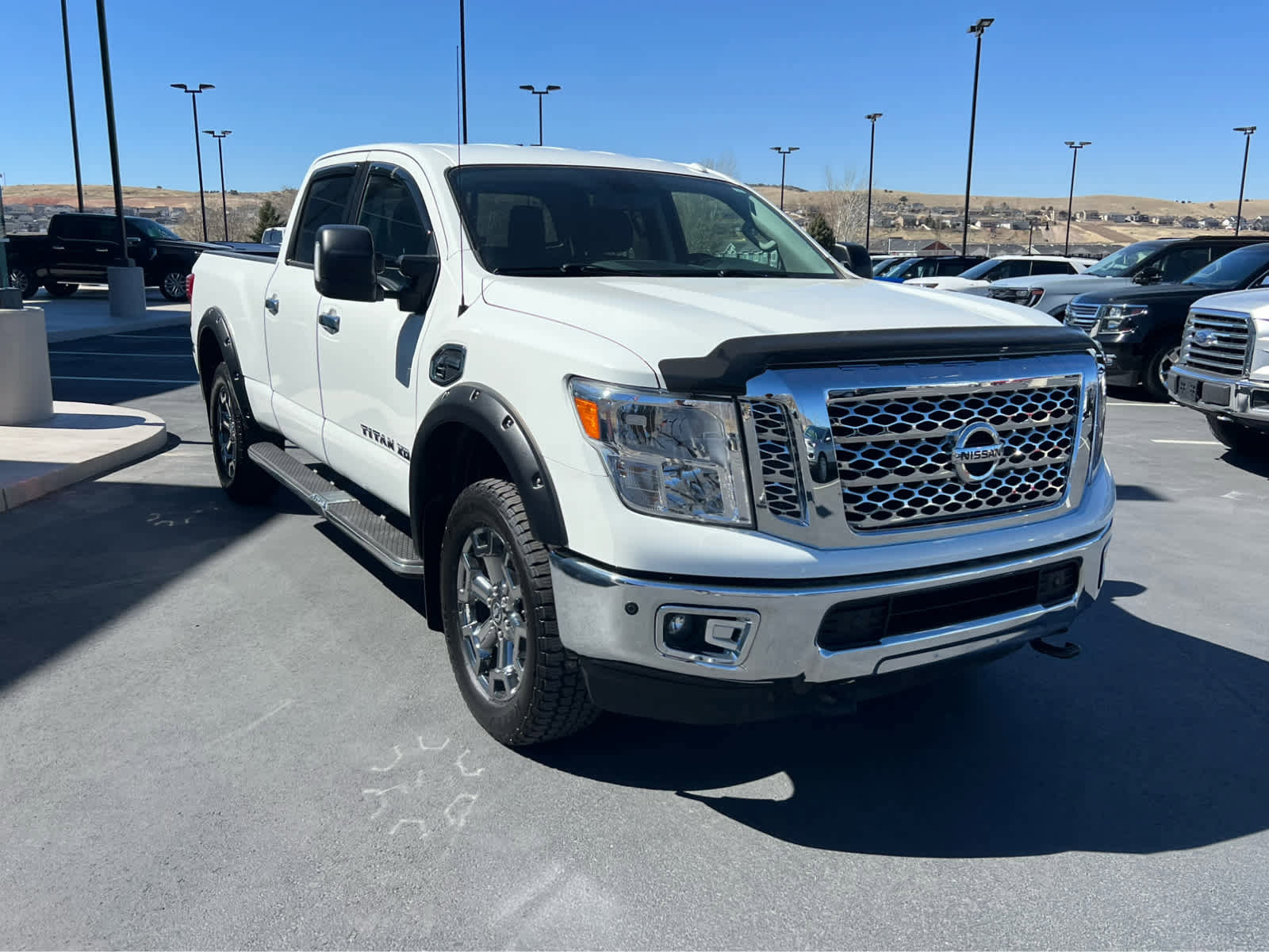 Used 2017 Nissan Titan SV AWD/4WD image 4