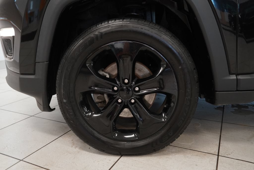 Used 2018 Jeep Compass Latitude w/ Popular Equipment Group AWD/4WD image 15