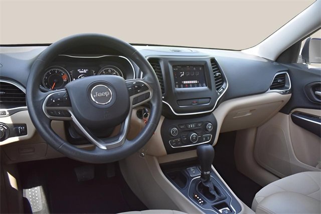 Used 2019 Jeep Cherokee Latitude w/ Popular Appearance Group image 14