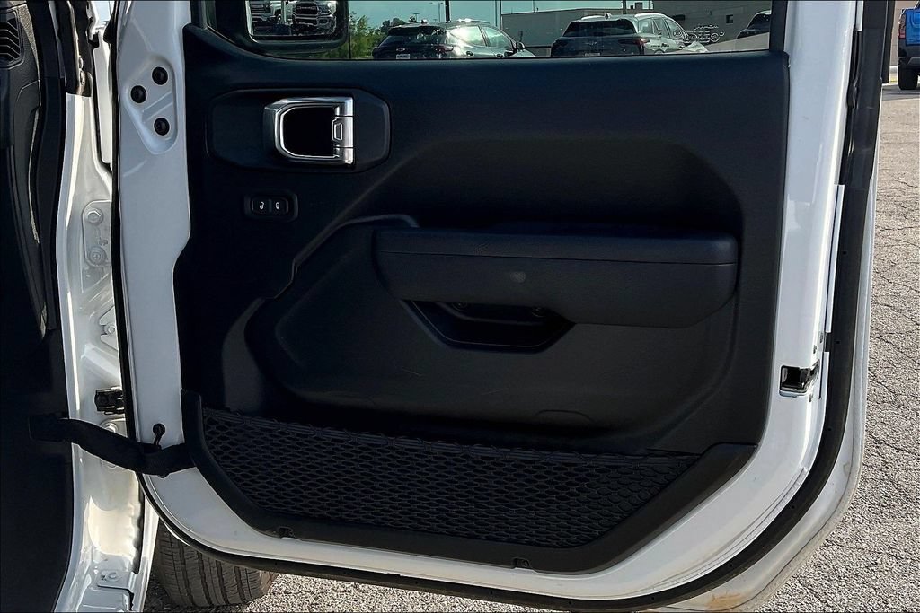 Used 2026 Jeep Wrangler Sport AWD/4WD image 19