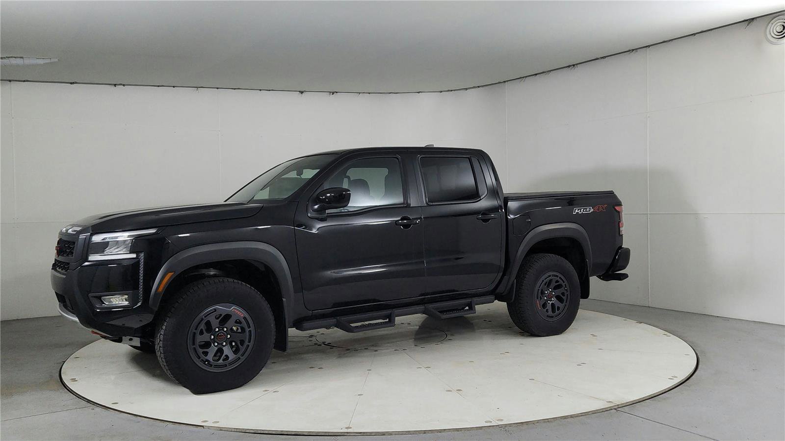 New 2025 Nissan Frontier PRO-4X image 3