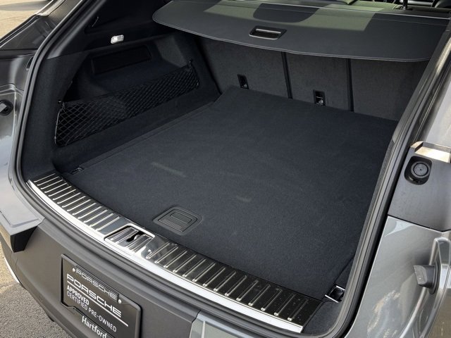 Used 2025 Porsche Cayenne image 31