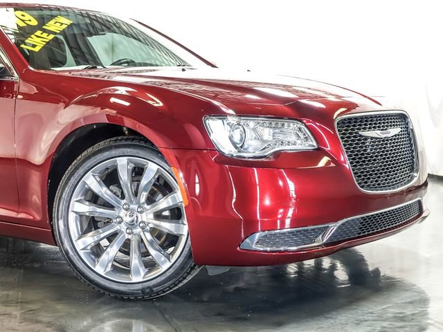 Used 2019 Chrysler 300 Touring w/ Quick Order Package 2EF image 3