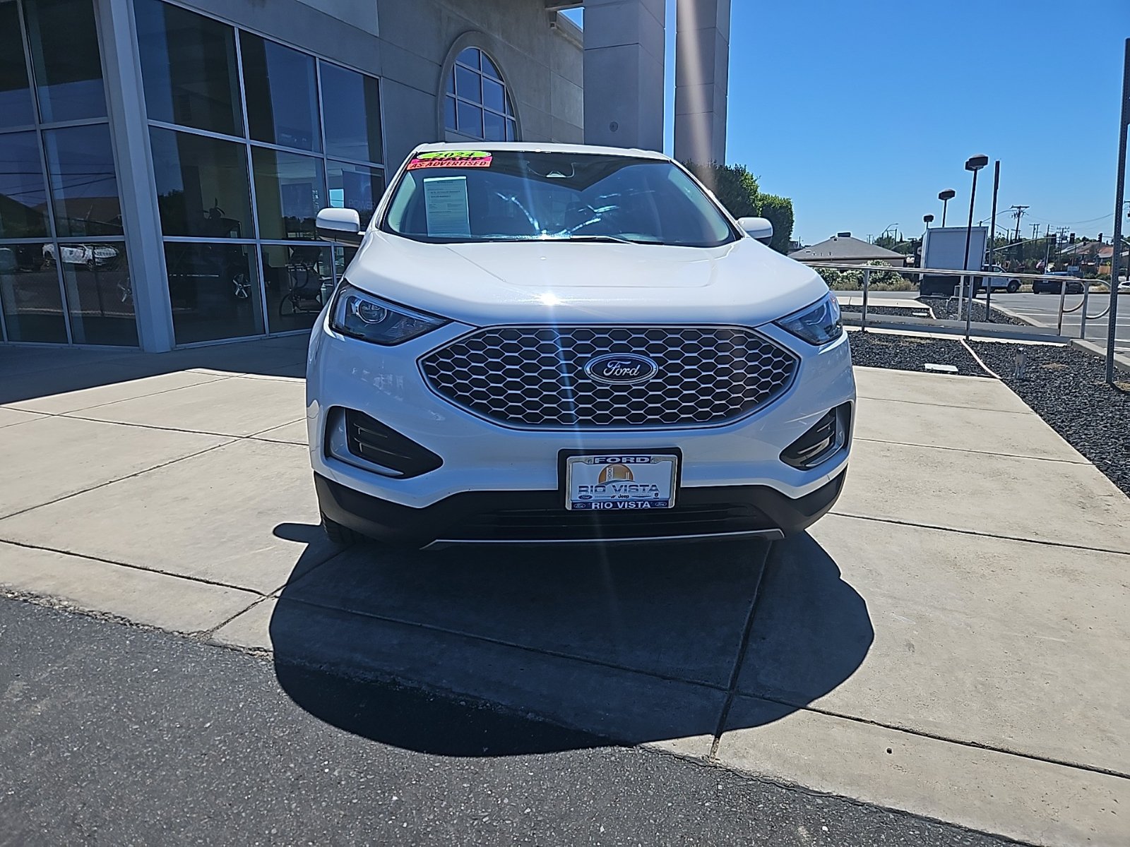 Used 2024 Ford Edge SEL AWD/4WD image 9