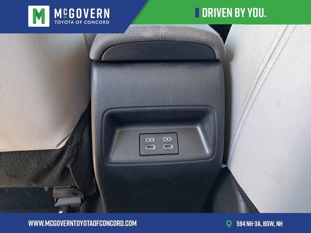 Used 2024 Toyota Corolla LE w/ LE Convenience Package FWD image 22