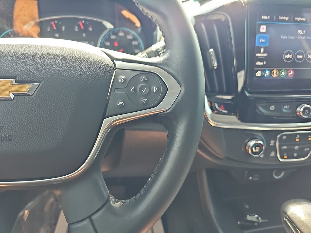 Used 2021 Chevrolet Traverse LT w/ LT Premium Package FWD image 18