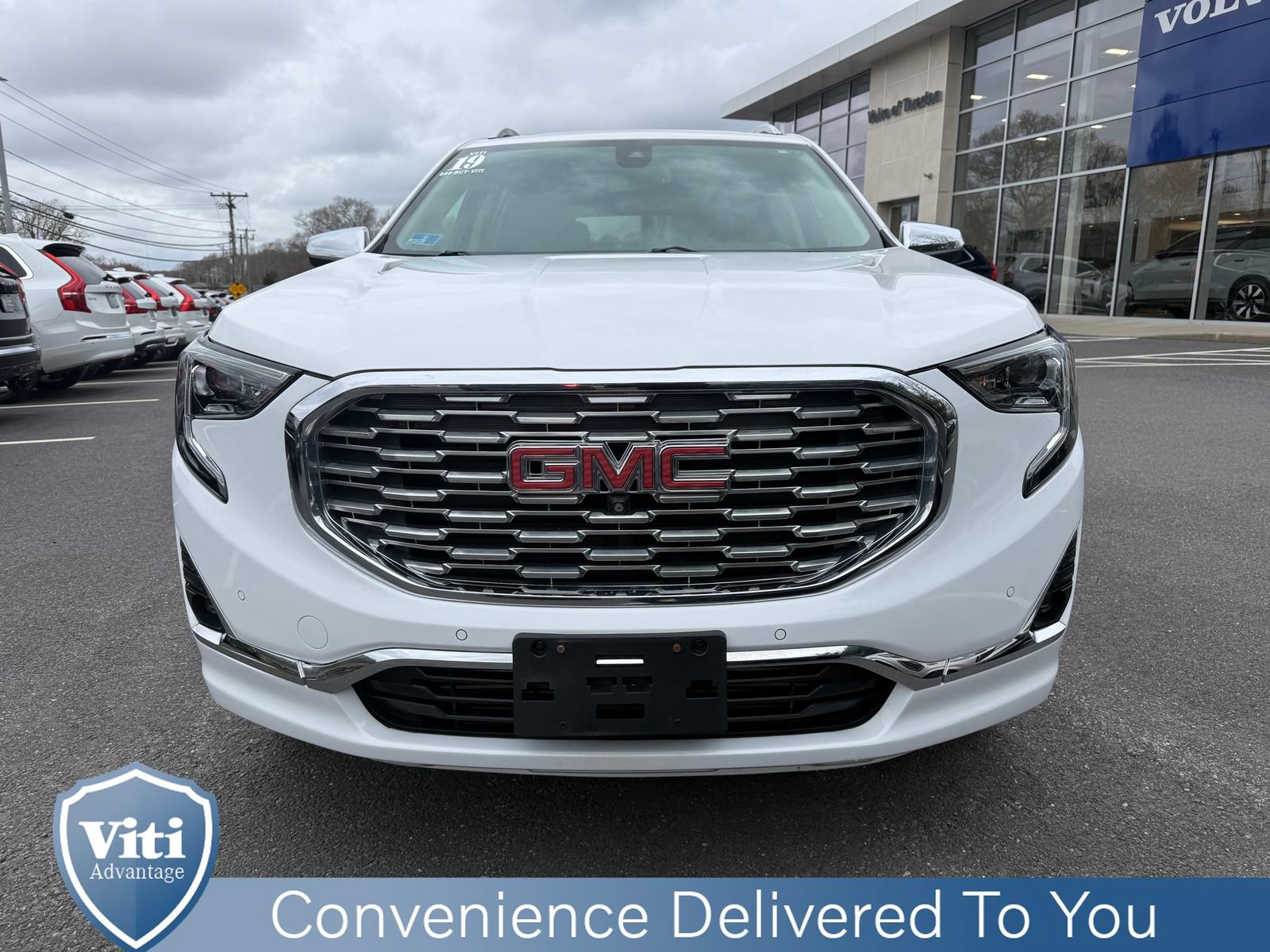 Used 2019 GMC Terrain Denali w/ Advanced Safety Package AWD/4WD image 3
