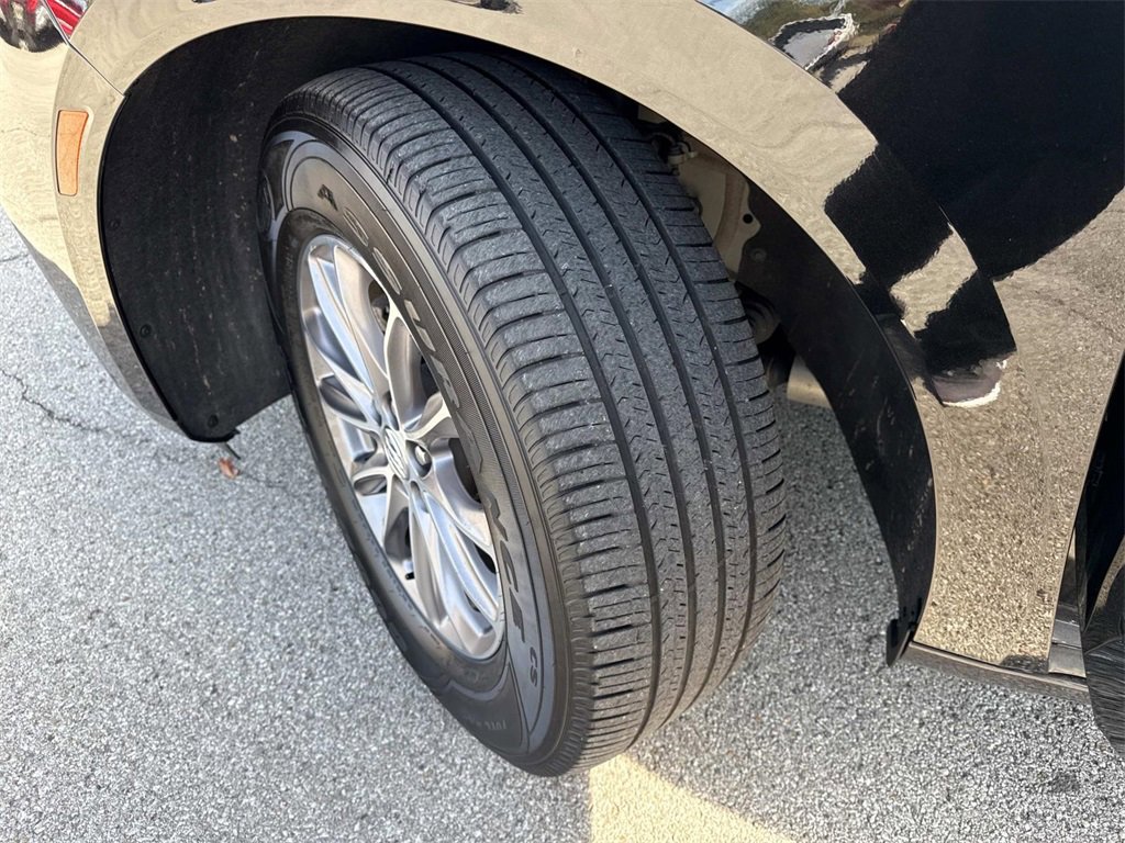 Used 2024 Buick Enclave Premium image 32