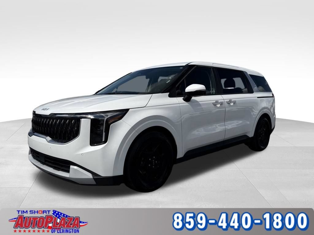 Used 2025 Kia Carnival FWD image 1