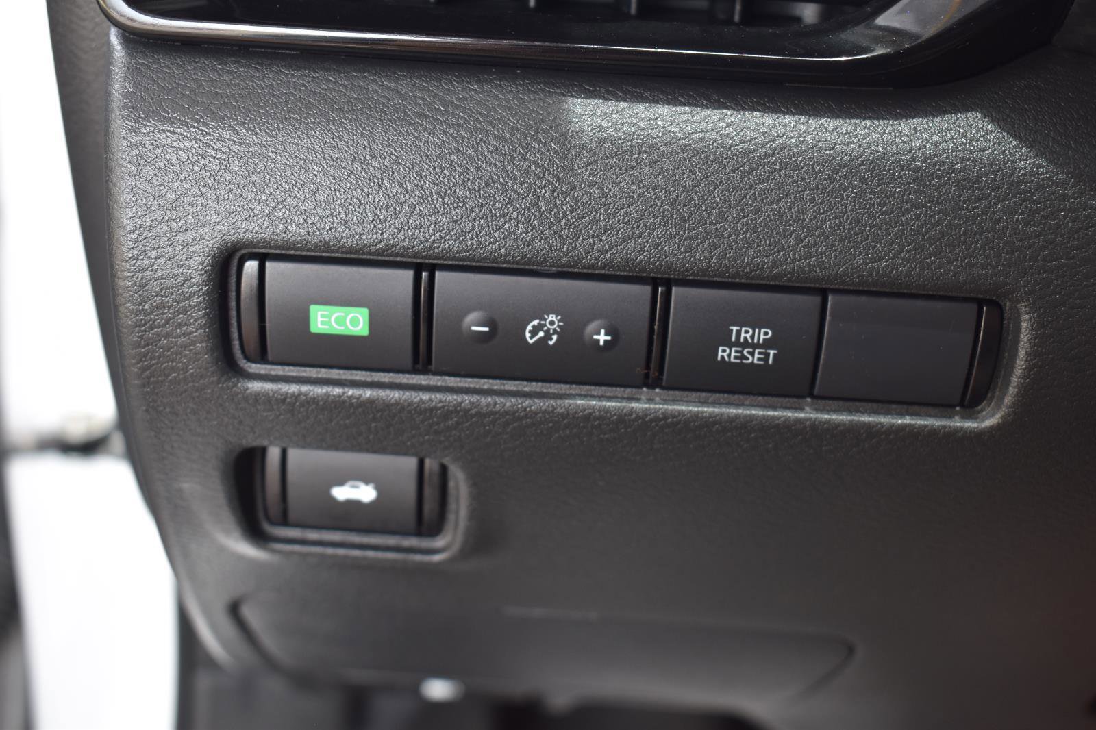 Used 2024 Nissan Sentra SV FWD image 39