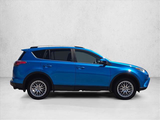 Used 2017 Toyota RAV4 XLE image 4