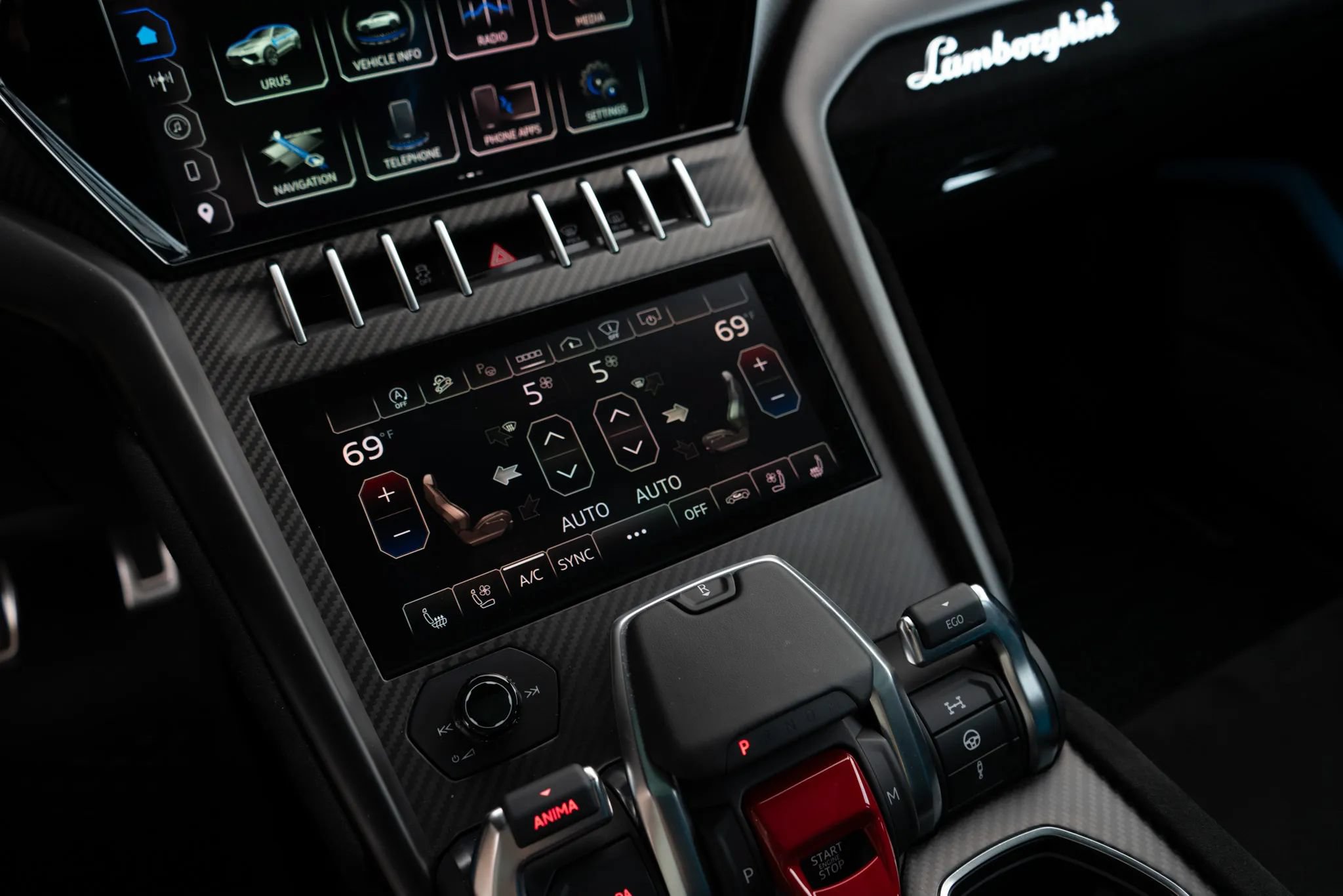 Used 2024 Lamborghini Urus Performante AWD/4WD image 21