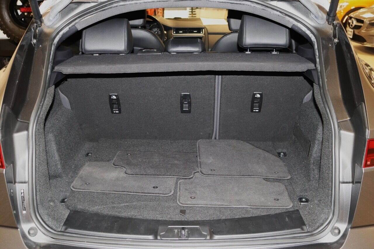 Used 2020 Jaguar E-PACE SE image 73