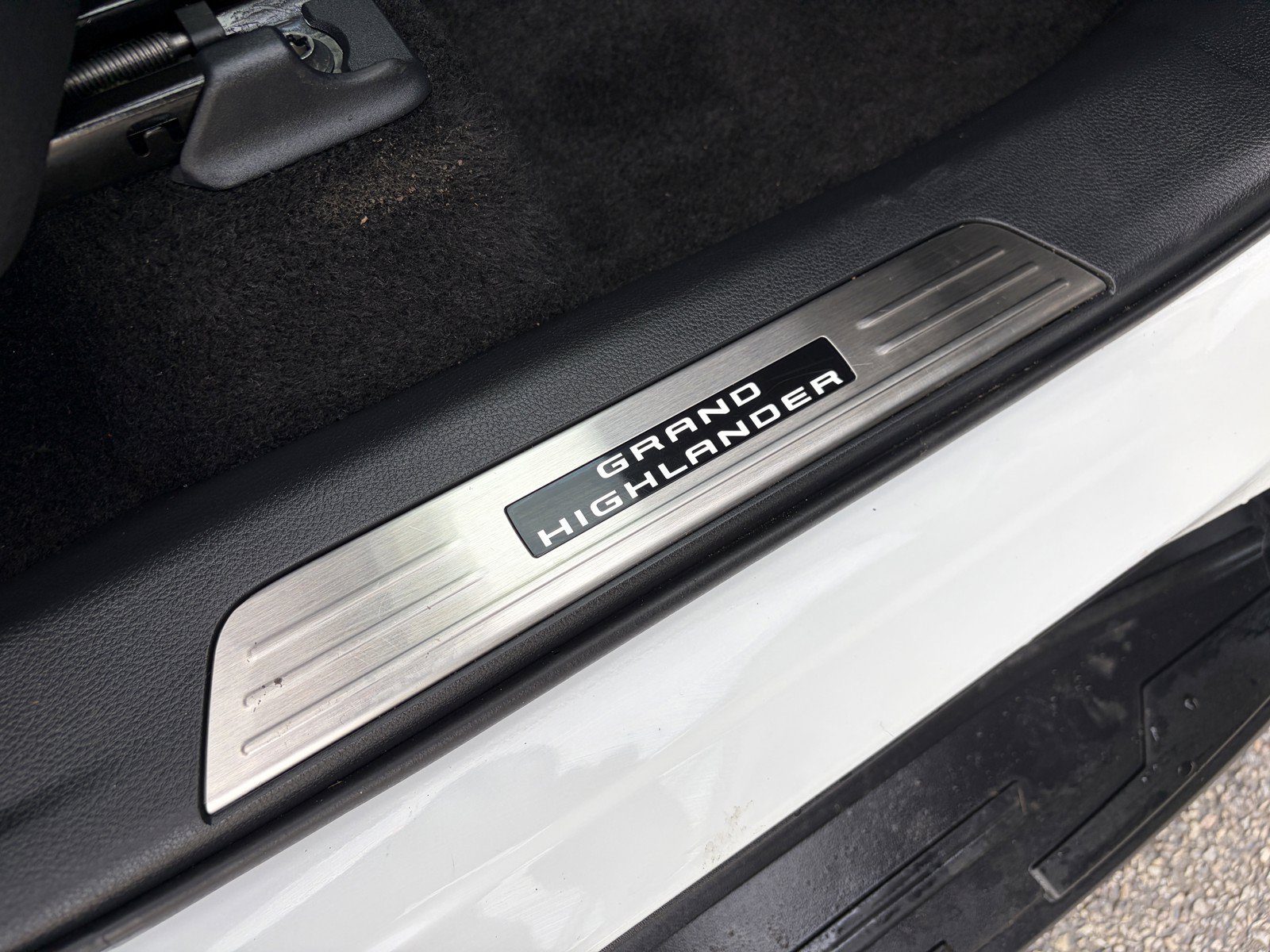 Used 2024 Toyota Grand Highlander AWD Hybrid image 30
