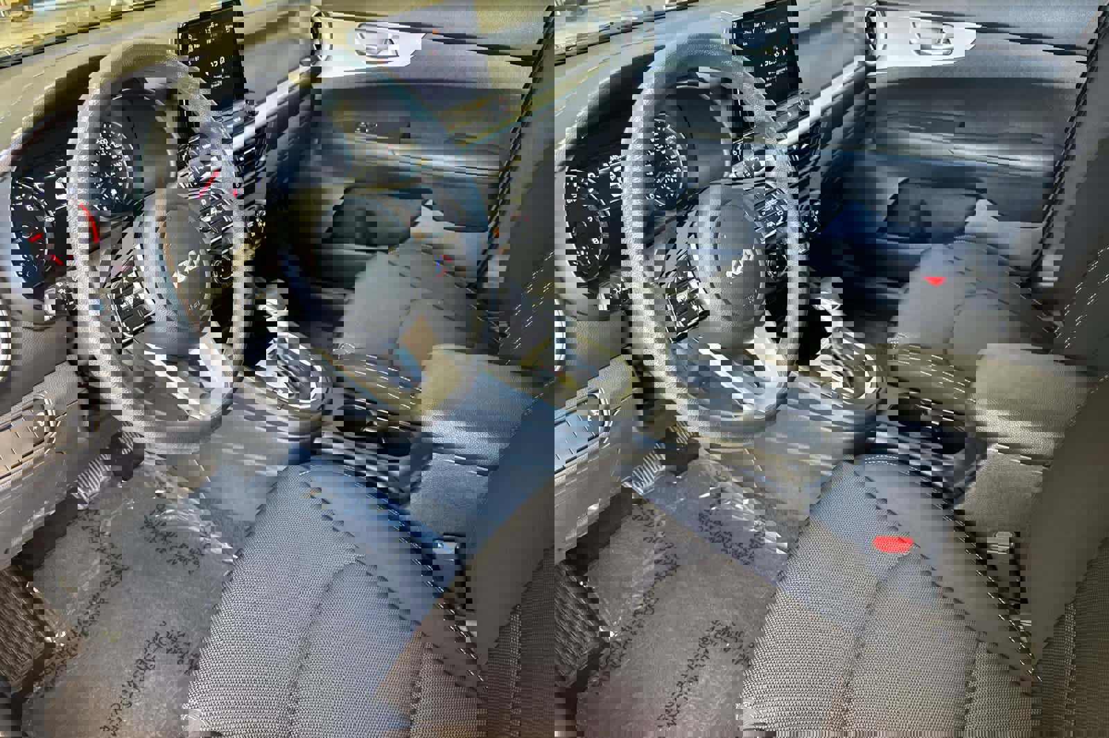 Used 2024 Kia Forte LXS image 11