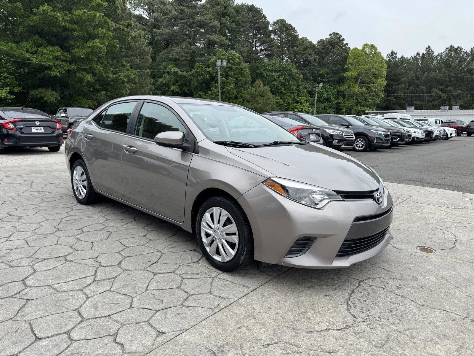 Used 2015 Toyota Corolla LE FWD image 15
