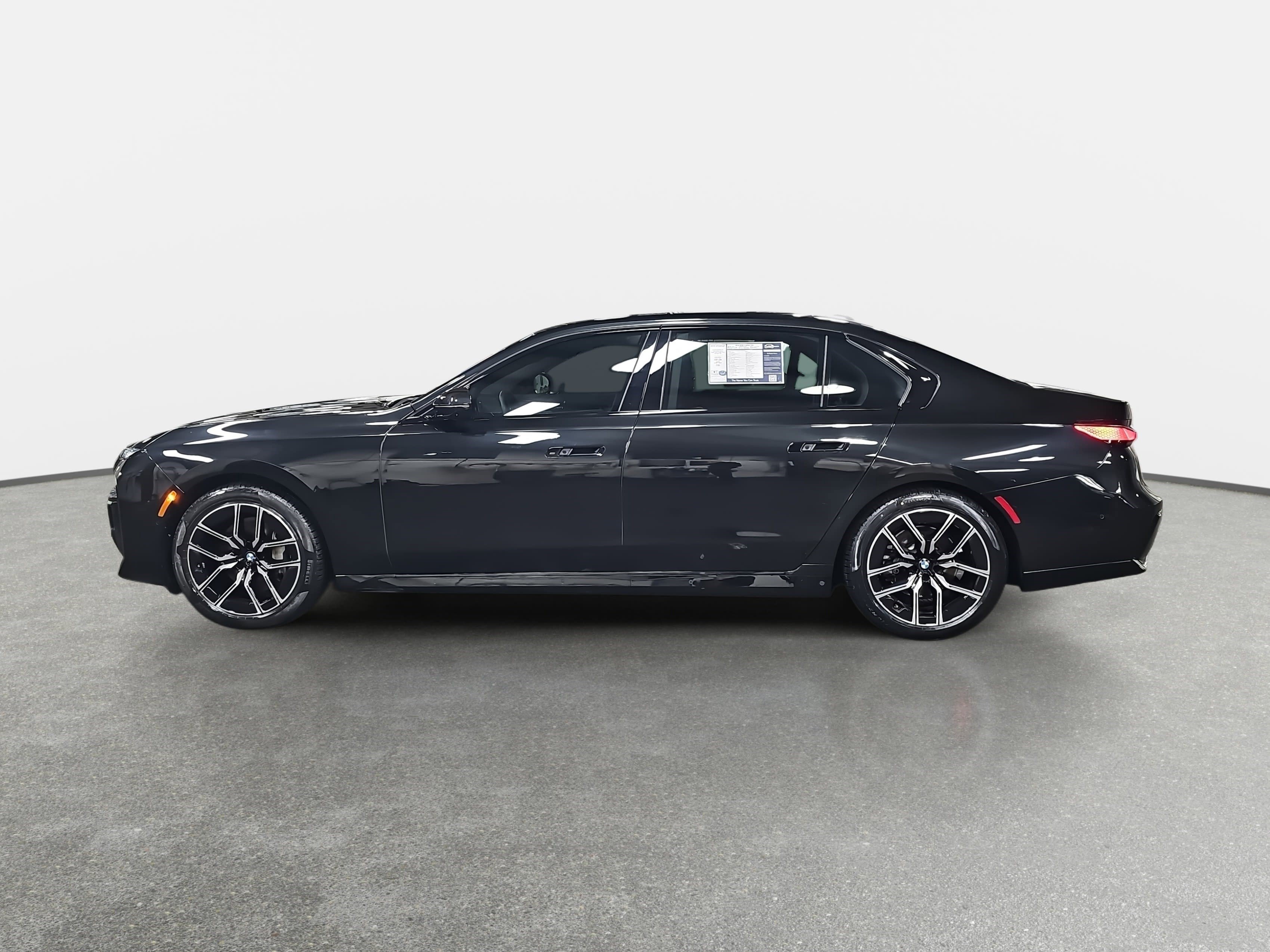 Certified 2023 BMW 740i w/ Executive Package image 9