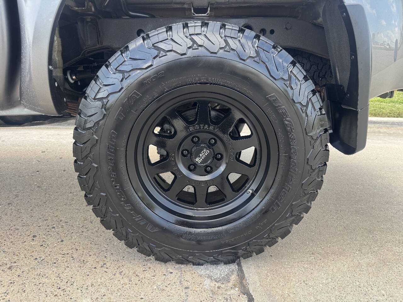 Used 2018 Nissan Frontier PRO-4X AWD/4WD image 9