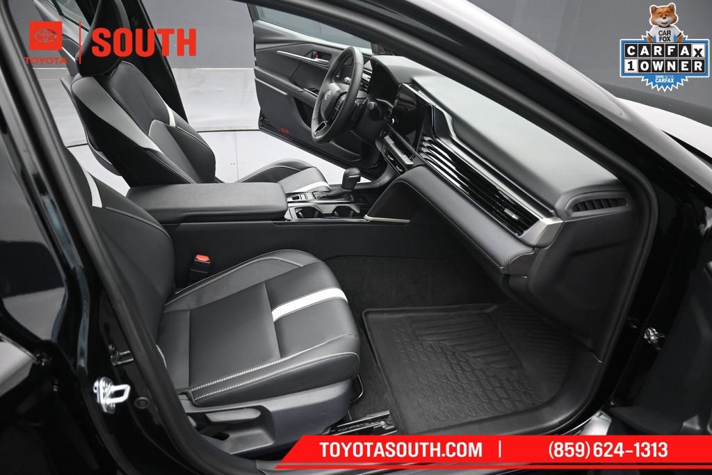 Used 2026 Toyota Camry SE FWD image 28