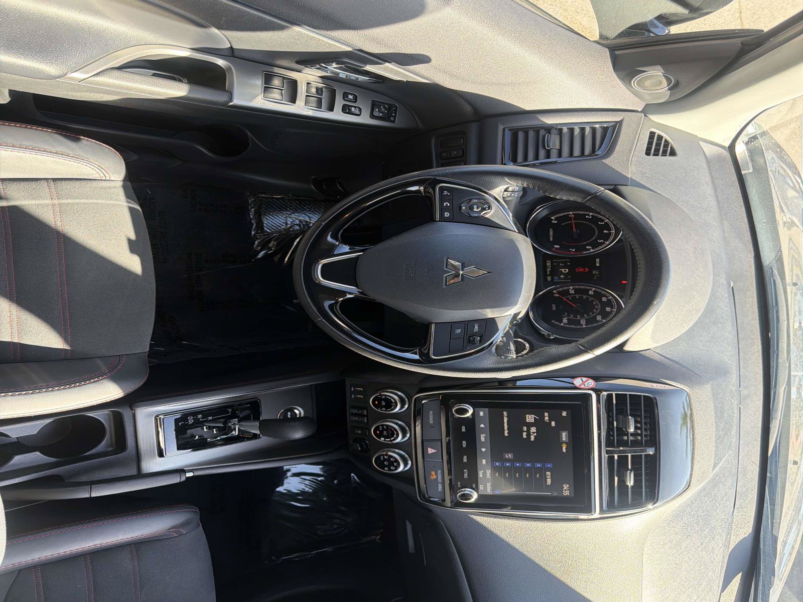 Used 2025 Mitsubishi Outlander Sport SE AWD/4WD image 8