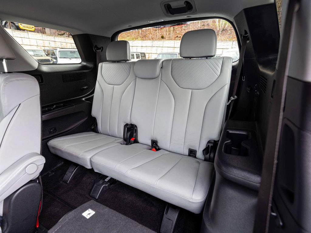 Used 2025 Hyundai Palisade SEL image 28