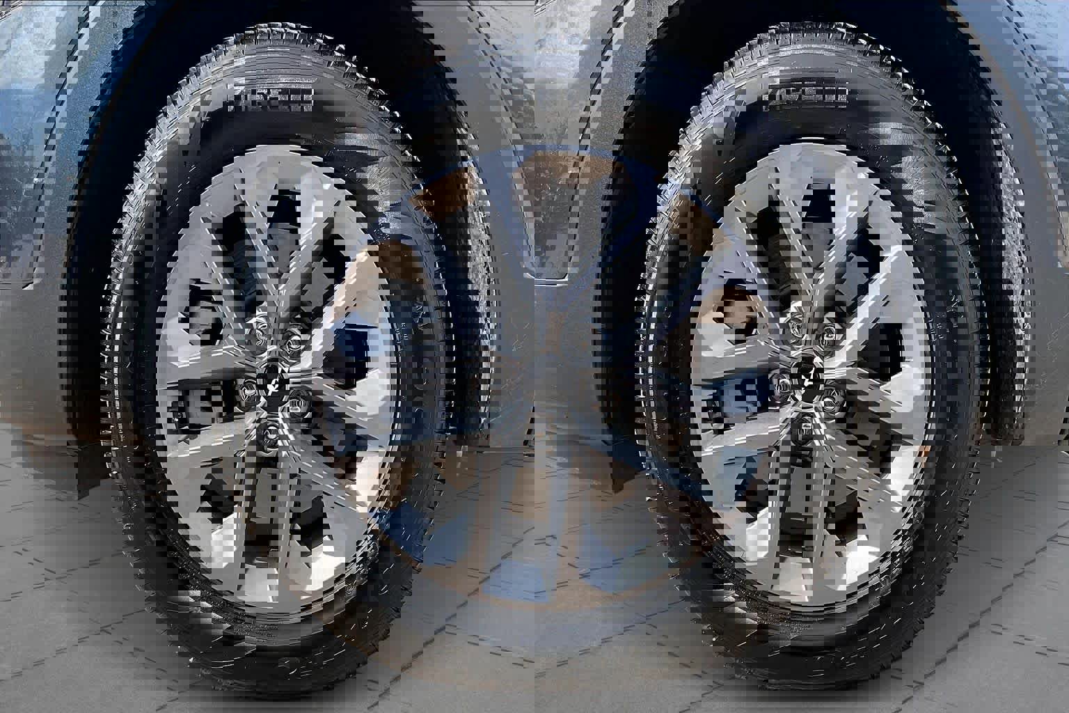 Used 2024 Kia Telluride LX image 10