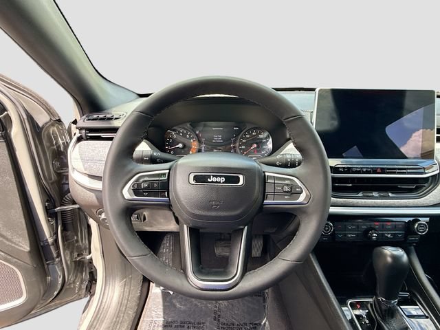 Used 2023 Jeep Compass Latitude w/ Convenience Group AWD/4WD image 11