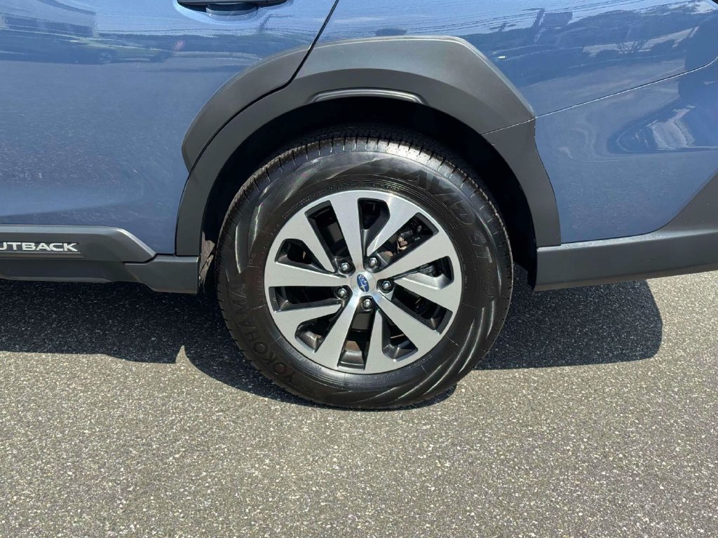 Used 2024 Subaru Outback AWD/4WD image 12