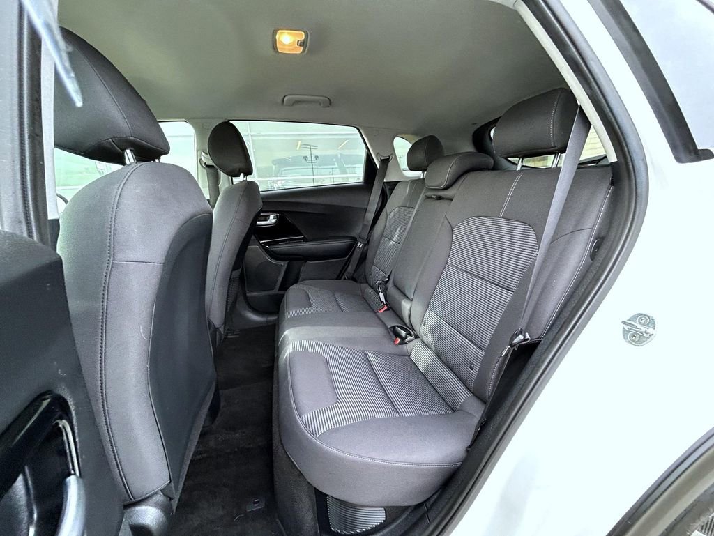Used 2022 Kia Niro LXS image 20