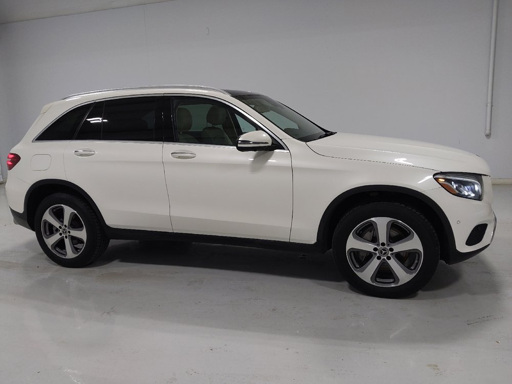Used 2019 Mercedes-Benz GLC 300 4MATIC w/ Driver Assistance Package image 11
