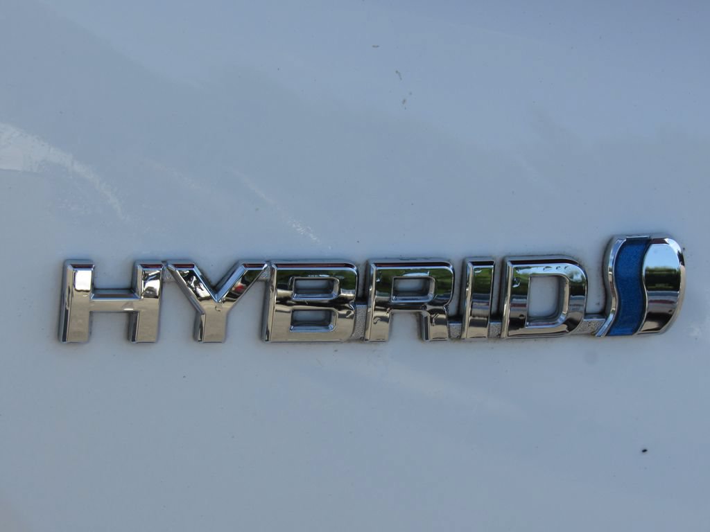 Certified 2020 Toyota Prius LE AWD/4WD image 9