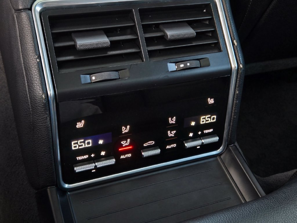 Used 2023 Porsche Panamera Platinum Edition RWD image 18