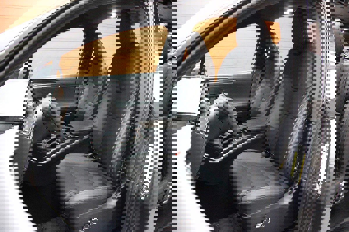 Used 2022 Tesla Model X Plaid image 14