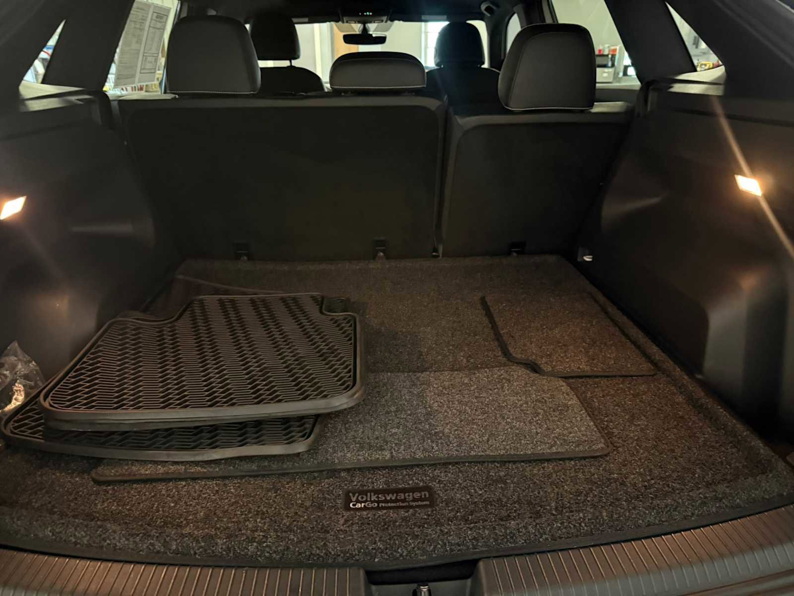 Certified 2020 Volkswagen Atlas Cross Sport SE w/ Panoramic Sunroof Package image 25
