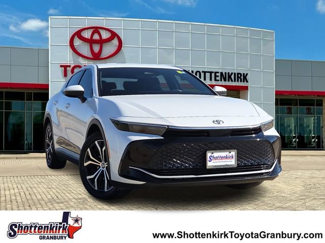 Used 2024 Toyota Crown XLE image 1