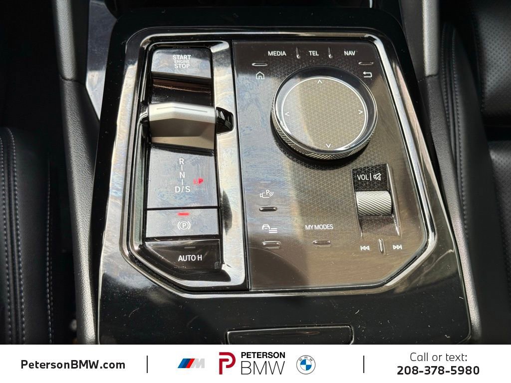 Used 2025 BMW 530i xDrive image 28