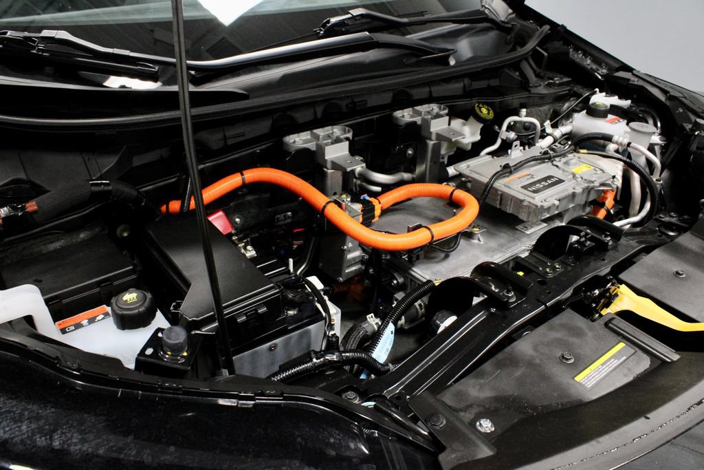 Certified 2023 Nissan Ariya AWD image 18