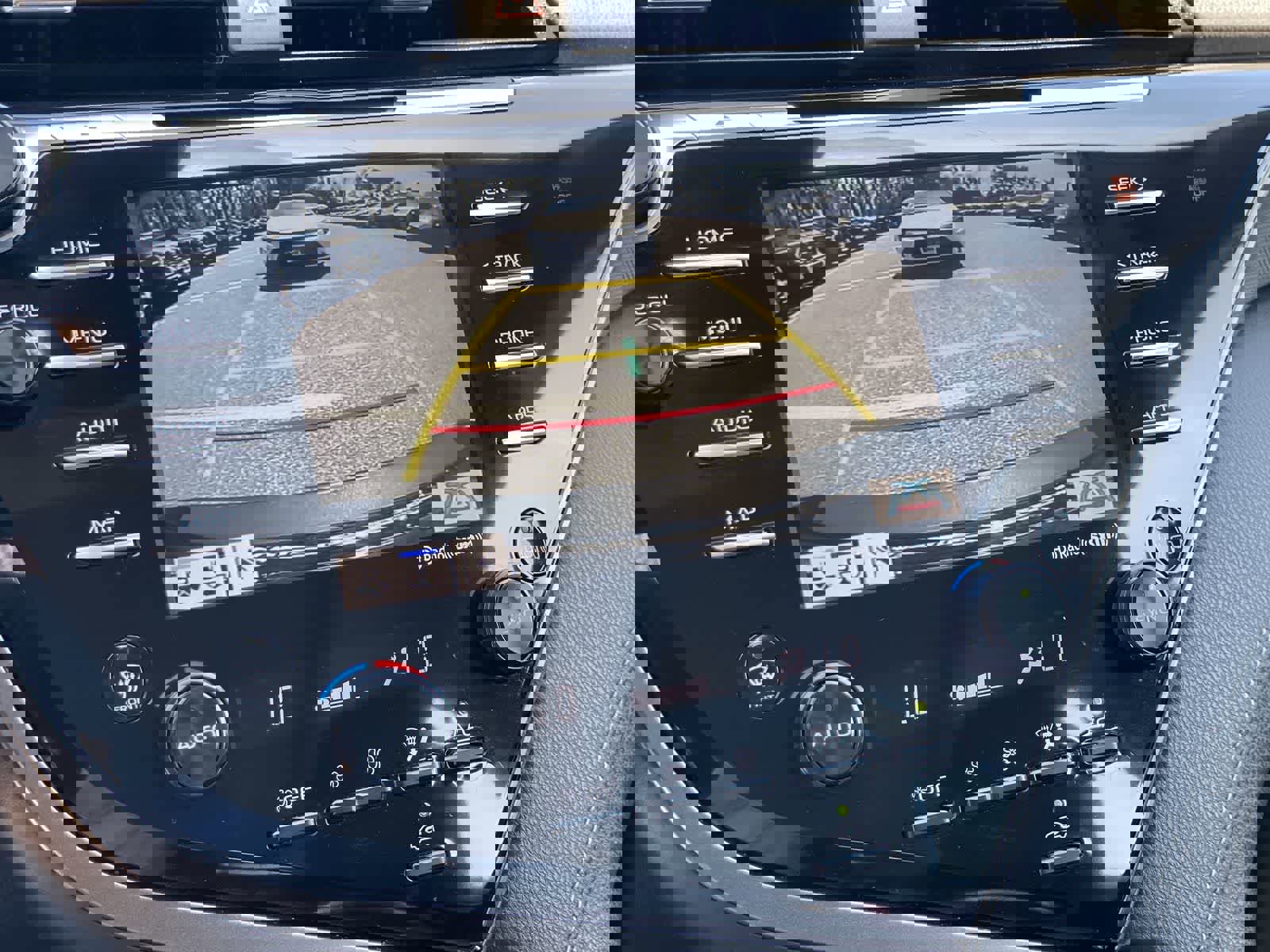 Used 2019 Toyota Camry XSE image 30