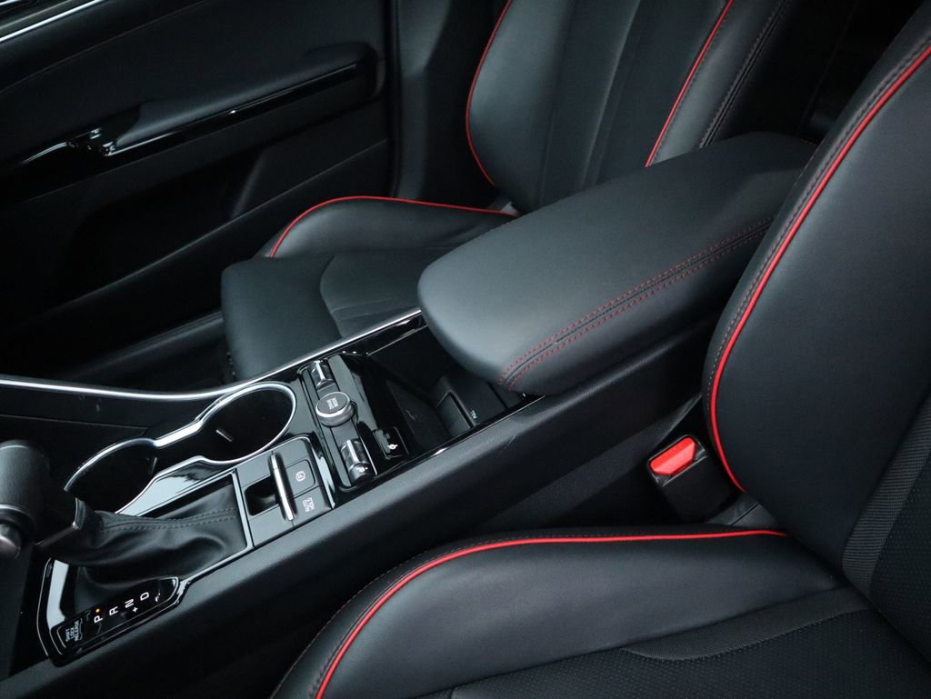 Used 2024 Kia K5 GT image 21