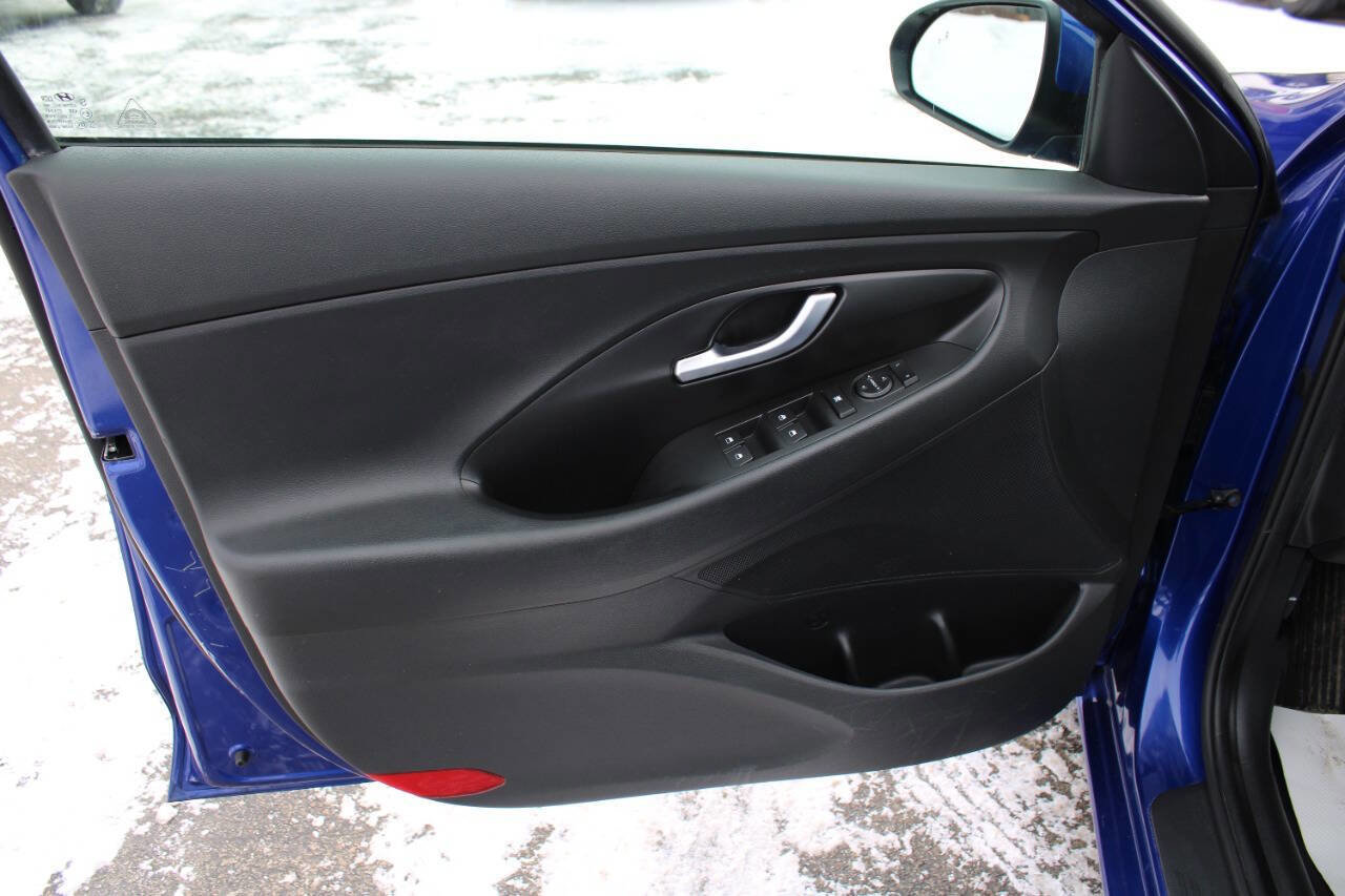 Used 2020 Hyundai Elantra GT w/ Style Package 02 image 17