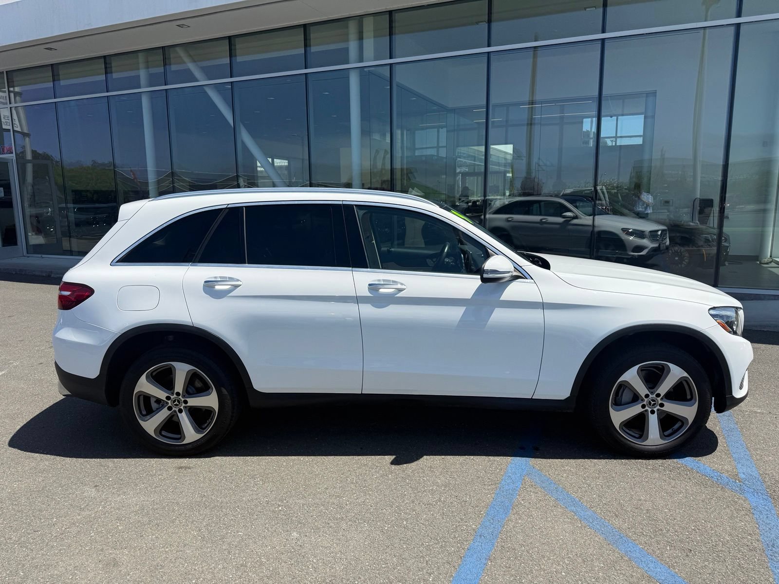 Used 2019 Mercedes-Benz GLC 300 4MATIC image 9