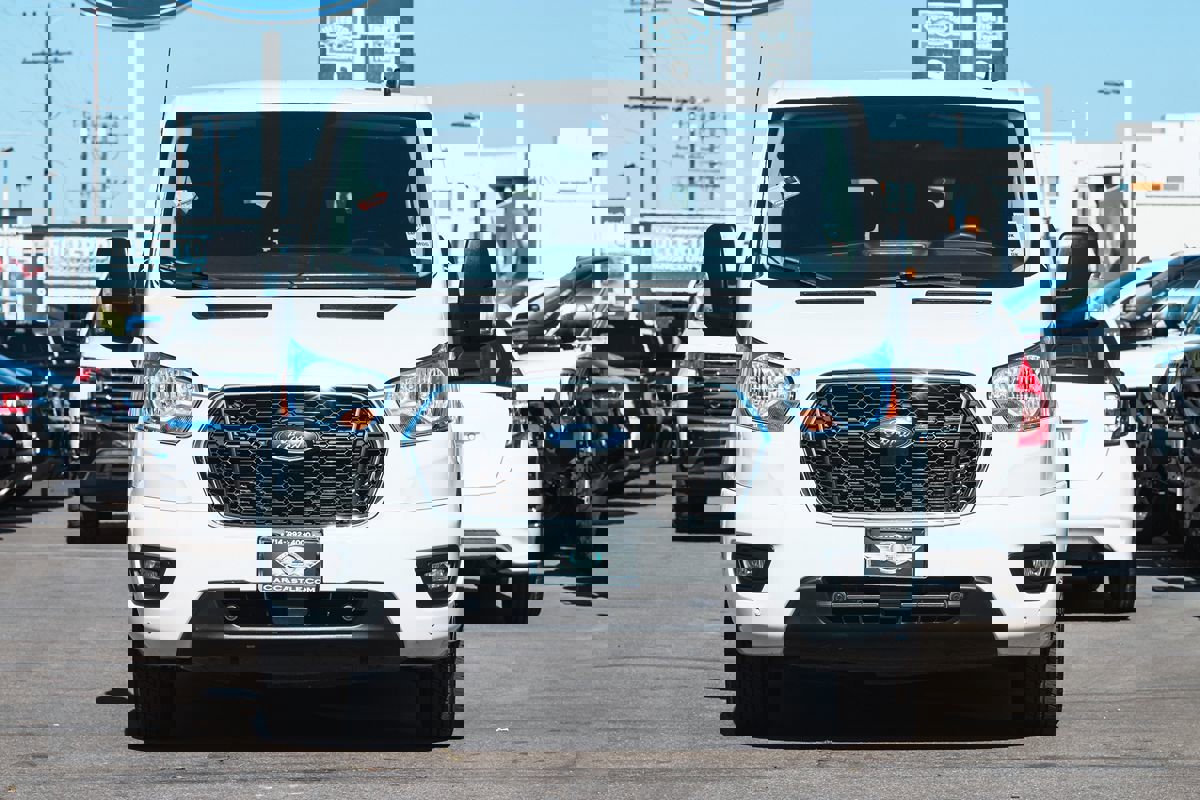 Used 2021 Ford Transit 350 XLT image 2