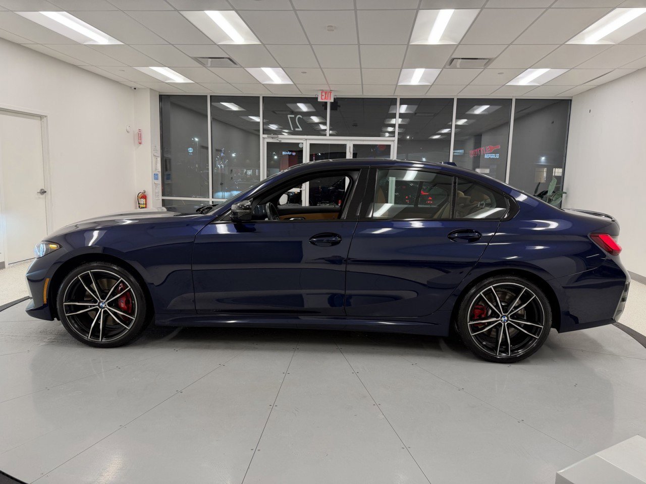 Used 2023 BMW 330i xDrive Sedan w/ M Sport Package image 63