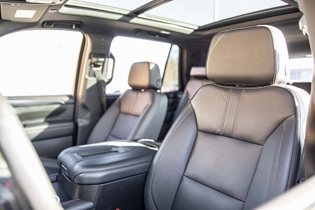 Used 2024 Chevrolet Tahoe RST w/ Luxury Package image 20